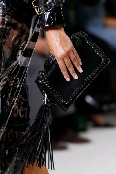 Look 3